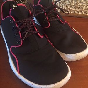 NIKE/Jordan Sneakers